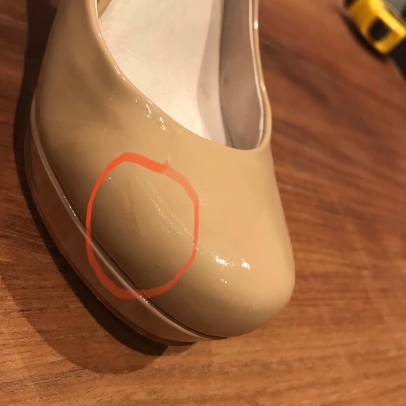 Michael Kors Patent Leather Beige Pumps 4” Heels - Picture 10 of 11